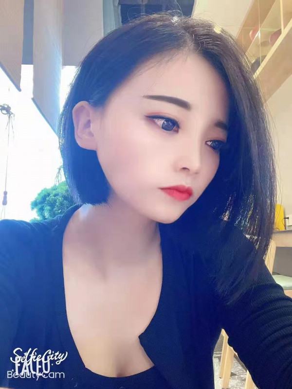 天河娇小的球球